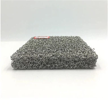 Trimatis metalinis putplastis